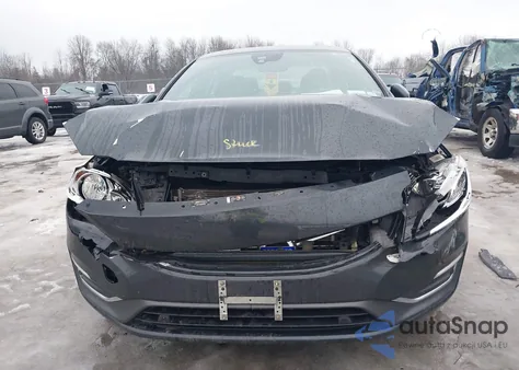 2015 Volvo S60 T5 Premier из США, поврежденный, VIN YV1612TK3F1359338